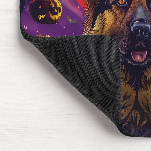 Spooky German Shepherd Halloween Hexenkürbis Mousepad (Ecke)