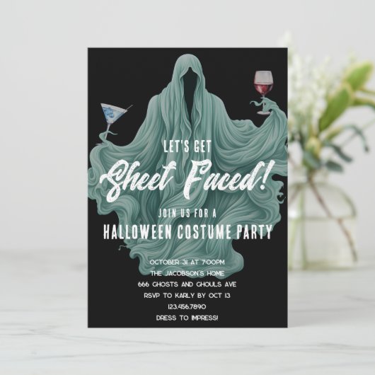 Spooky Ghost Let's Get Sheet Faced Halloween-Party Einladung (Stehend Vorderseite)