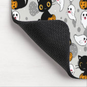 Spooky Ghost Pumpkin Paws Mousepad (Ecke)