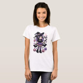 Spooky Gothic Halloween Illustration T-Shirt (Vorne ganz)