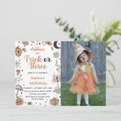 Spooky Halloween 3. Geburtstag Party Foto Einladung (Stehend Vorderseite)