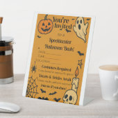 Spooky Halloween Bash Invite | Ghosts & Games Sockelschild (In SItu)