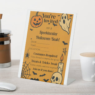 Spooky Halloween Bash Invite   Ghosts & Games Sockelschild