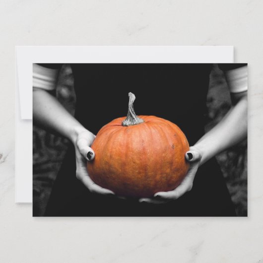Spooky Halloween Girl mit Pumpkin-Einladung Einladung (Rückseite)