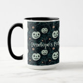 Spooky Halloween Jack-O'-Lanterns in Forest Custom Tasse (Links)