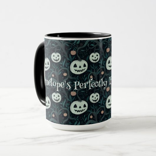 Spooky Halloween Jack-O'-Lanterns in Forest Custom Tasse (Vorderseite Links)