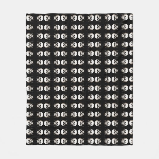 Spooky Halloween Melting Cranium With Bat Imagery Fleecedecke (Vorderseite)