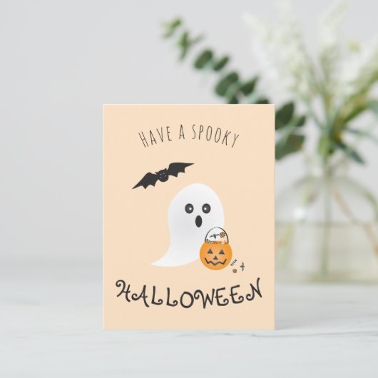Spooky Halloween Niedlich Ghost Trick oder Behandl Postkarte (Stehend Vorderseite)