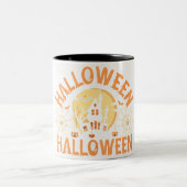 Spooky Halloween Night | Frohe Halloween Zweifarbige Tasse (Mittel)