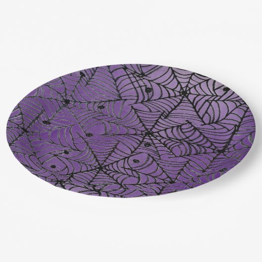Spooky Halloween Spider Webs auf Lila Pappteller (Schrägansicht)