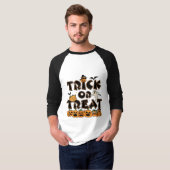 Spooky Halloween Trick oder Treat T-Shirt (Vorne ganz)