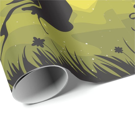 Spooky Halloween Witch Flying on Broomstick Geschenkpapier (Rolleneckpunkt)