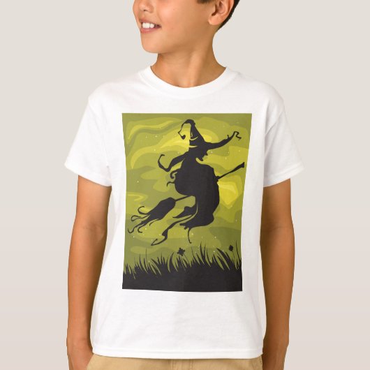 Spooky Halloween Witch Flying on Broomstick T-Shirt (Vorderseite)