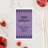 Spooky Happy Halloween Lettering | Lila/schwarz Serviette (Beispiel)