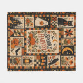 Spooky Harvest Vintage Halloween Patchwork Fleecedecke (Vorderseite (Horizontal))