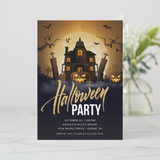 Spooky Haunted House Halloween Einladung (Stehend Vorderseite)