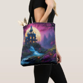 Spooky House auf Halloween Hill Tasche (Von Nahem)