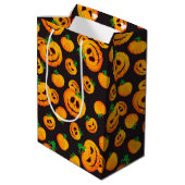 Spooky Jack-O-Lantern Halloween-Geschenktasche Mittlere Geschenktüte (Rückseite Schrägansicht)