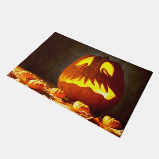 Spooky Jack-o-Laterne Fußmatte (Schrägansicht)