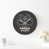 Spooky Kawaii Bat Halloween Large Clock Große Wanduhr (Zuhause)