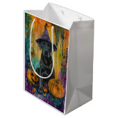 Spooky Labrador Hund Halloween Hexe und Pumpkin Mittlere Geschenktüte (Rückseite Schrägansicht)