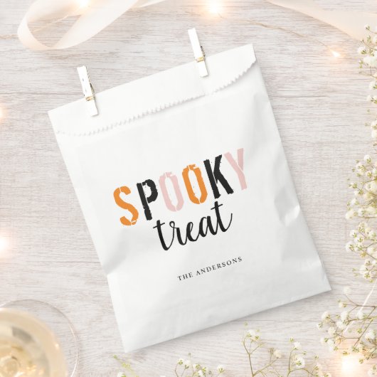 Spooky Leckerei Modernes Halloween Geschenktütchen (Ausgeschnitten)