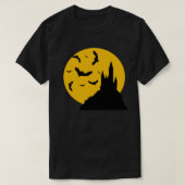 Spooky Moonlit Castle Bats Familie Halloween T-Shirt (Design vorne)