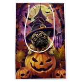 Spooky Mops Halloween Hexe und Kürbis Mittlere Geschenktüte (Vorderseite)