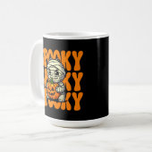 Spooky Mummy Hugging Pumpkin Halloween Kaffeetasse (Vorderseite Links)