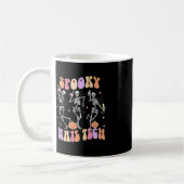 Spooky Nail Tech Funny Skeleton Nail Tech Hallowee Kaffeetasse (Links)