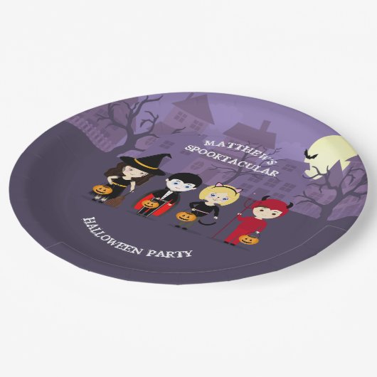 Spooky Night Halloween-Party Pappteller (Schrägansicht)