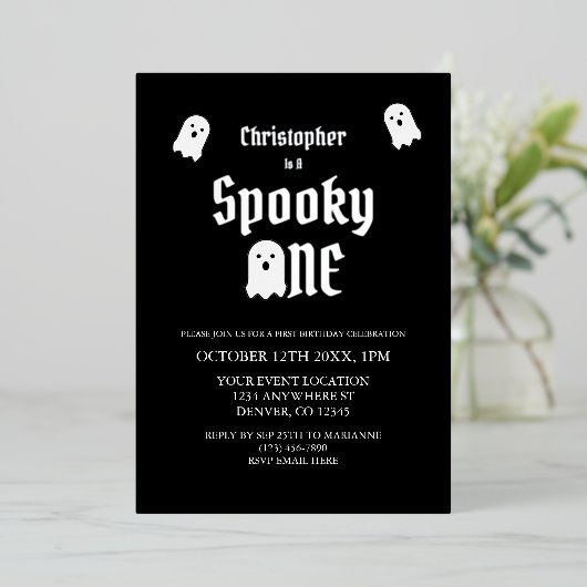 Spooky One 1. Geburtstag Folieneinladung (Stehend vorne)