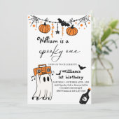 Spooky One bat Halloween Ghost 1. Geburtstag Einladung (Stehend Vorderseite)