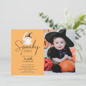 Spooky One Foto Geburtstag Einladung (Stehend Vorderseite)