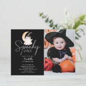 Spooky One Foto Geburtstag Einladung (Stehend Vorderseite)