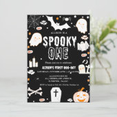 Spooky One Halloween erste Geburtstagsparty Einladung (Stehend Vorderseite)