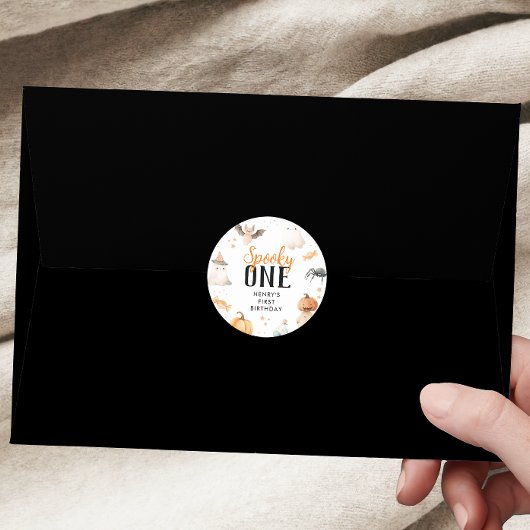 Spooky One Halloween Geburtstag Runder Aufkleber