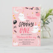 Spooky ONE Pink Ghost Halloween Geburtstag Einladung (Stehend Vorderseite)