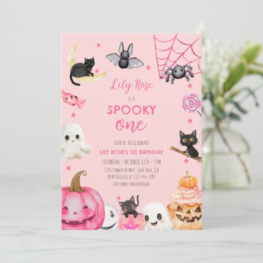 Spooky One Pink Halloween Niedlich Ghost 1. Geburt Einladung (Stehend Vorderseite)