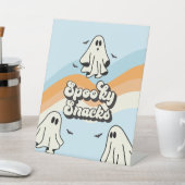 Spooky One Retro Ghost Birthday Snacks Sockelschild (In SItu)