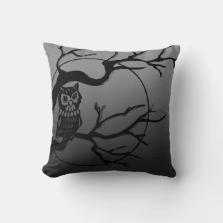 Spooky Owl Kissen