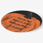 Spooky Pumpkin-Design mit benutzerdefinierten Text Pappteller (Schrägansicht)