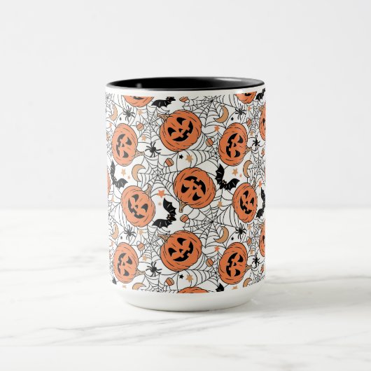 Spooky Pumpkin Halloween Pattern Tasse (Zentrum)