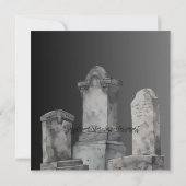 Spooky Pumpkin mit Bow versteckt sich hinter Grabs Einladung (Rückseite)