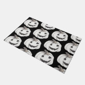Spooky Pumpkin Pattern | Frohe Halloween Fußmatte (Schrägansicht)