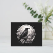 Spooky Raven Crow, Moon & Rose Gothic Illustration Postkarte (Stehend Vorderseite)