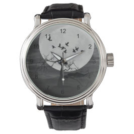 Spooky Ravens fliegen gegen den Vollmond Armbanduhr