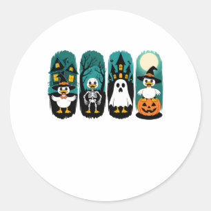 Spooky Season Halloween Runder Aufkleber