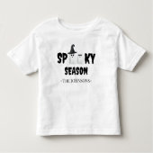 Spooky Season - Niedliches Halloween-Outfiit Kleinkind T-shirt (Vorderseite)