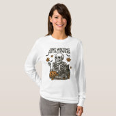 Spooky Skeleton Cat Halloween Vibes T-Shirt (Vorne ganz)